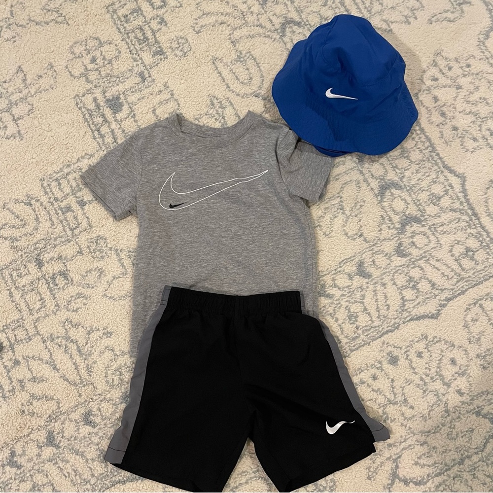 Nike toddler shirt, shorts and bucket hat lot